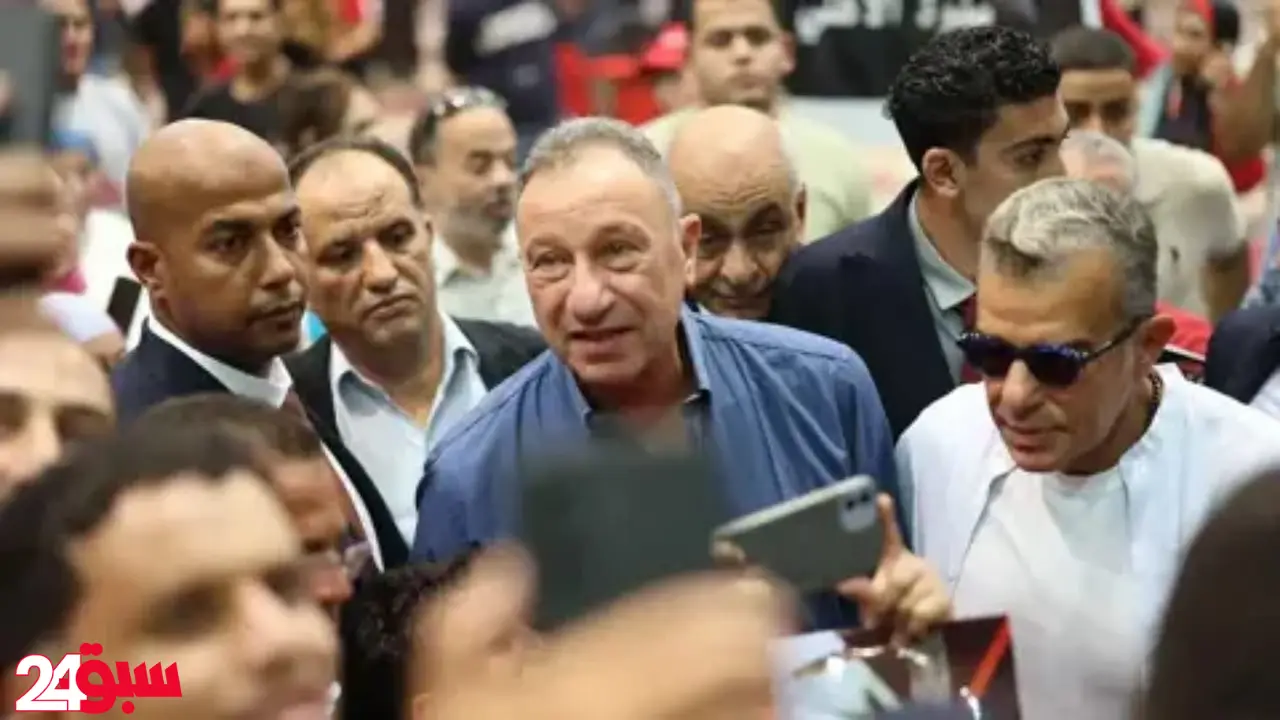 محمود الخطيب يقلق جماهير الأهلي بظهور مفاجئ وآثار جراحة.. فما القصة؟